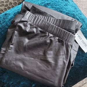 Hot Topic Black Leggings